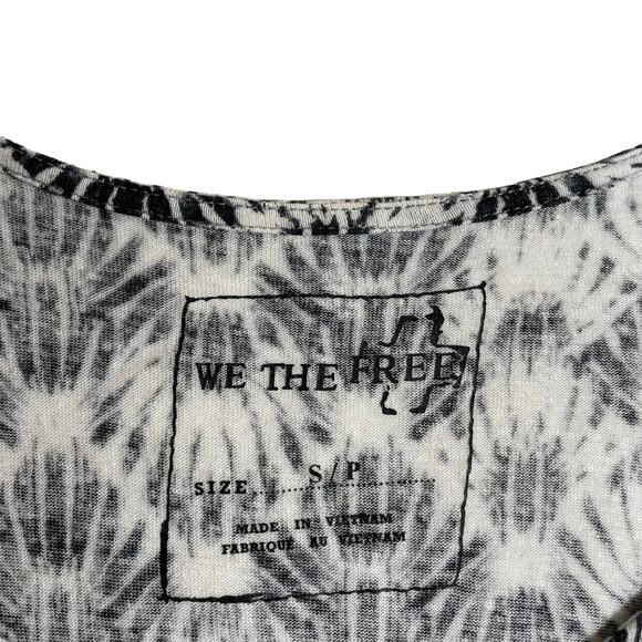 Free People We the Free Women's Cold Shoulder Top Linen Geometric Blend Small - Picture 7 of 9